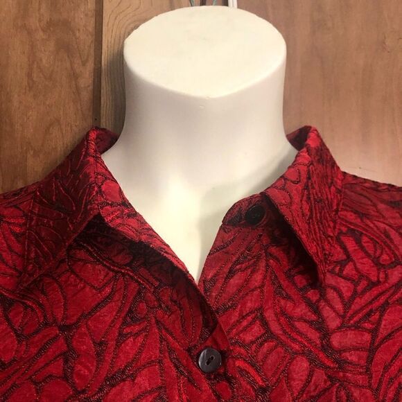 Chico’s Design Red Button Front Blouse Floral Embroidered Quilted Iridescent 3 - Picture 5 of 7